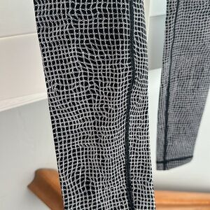 Size 2 lululemon leggings - worn once